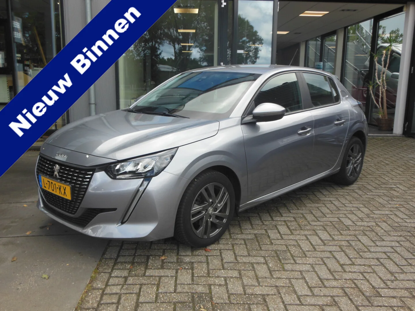 Peugeot 208 (2021) — foto 1