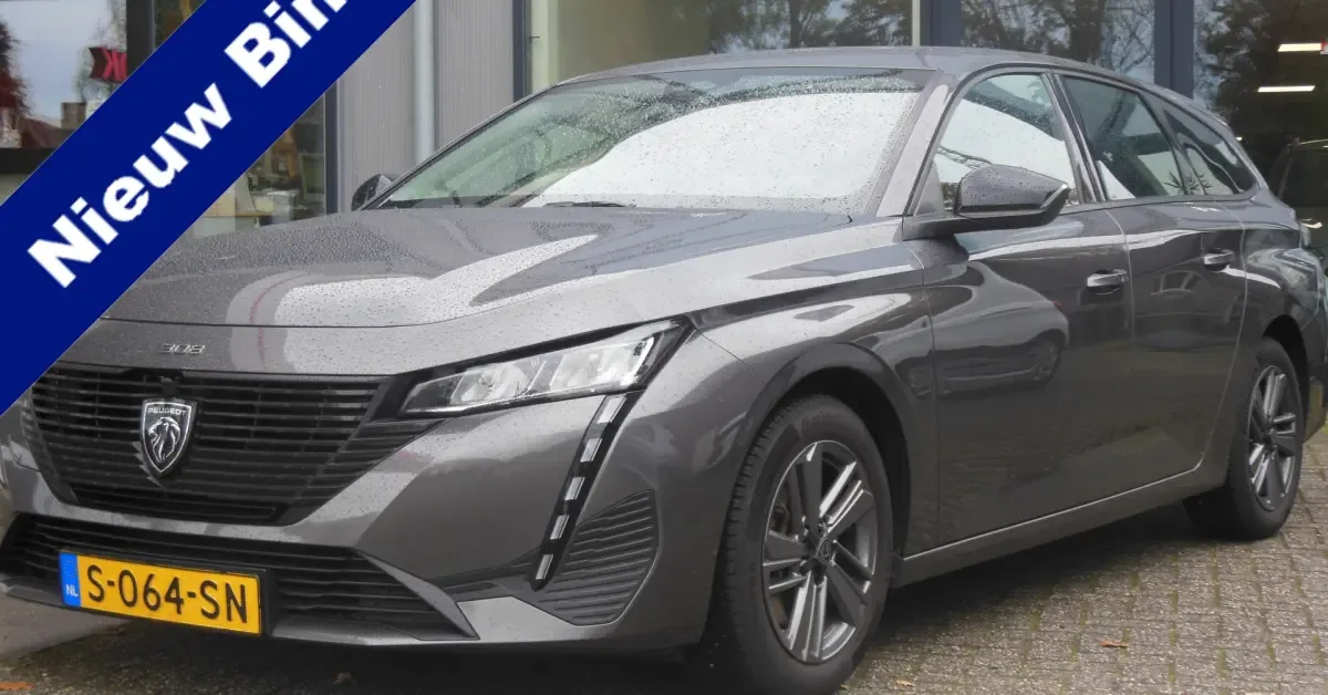 Peugeot 308 (2023) — foto 1