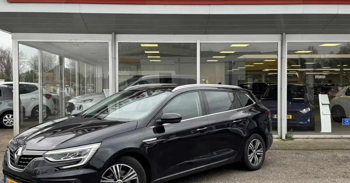 Renault Mégane (2022) — foto 1