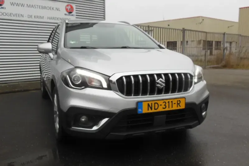 Suzuki S-Cross (2017)