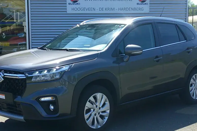Suzuki S-Cross (2025)