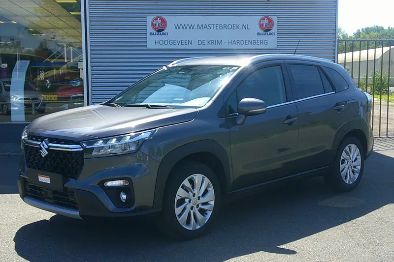 Suzuki S-Cross (2025)