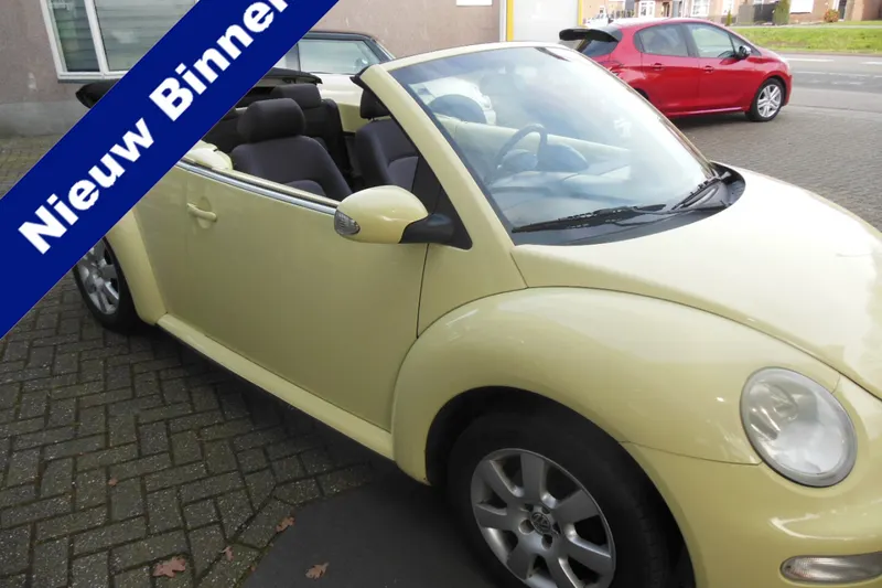 Volkswagen New Beetle (2003)