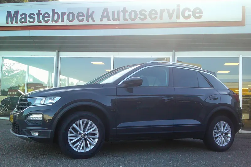 Volkswagen T-Roc (2021)