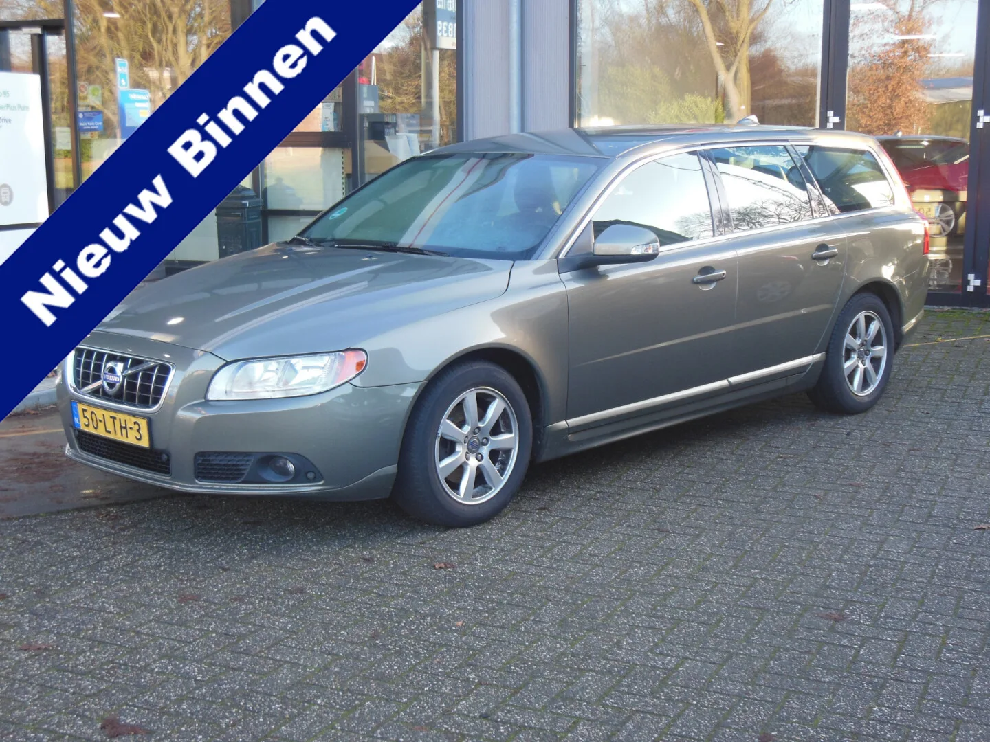 Volvo V70 (2010) — foto 1
