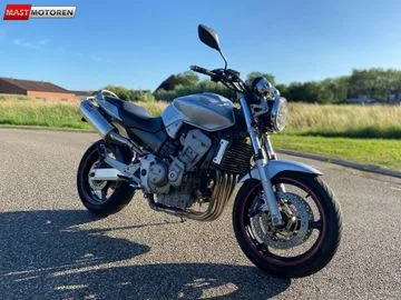 Honda CB 900 F Hornet (2005) — foto 1
