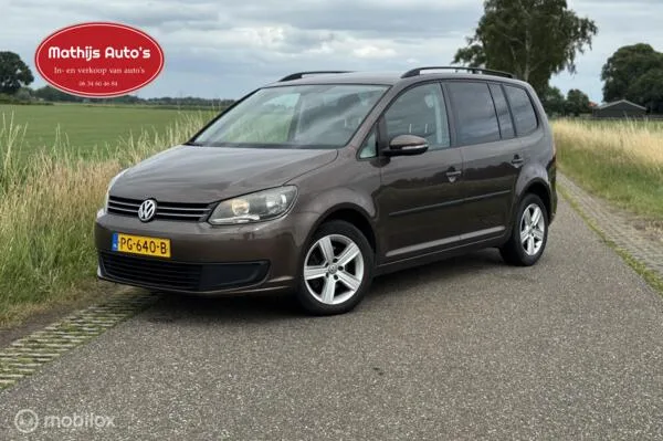 Volkswagen Touran (2017) — foto 1