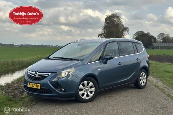 Opel Zafira Tourer (2014) — foto 1