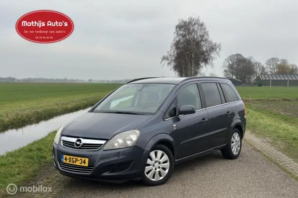 Opel Zafira (2010) — foto 1