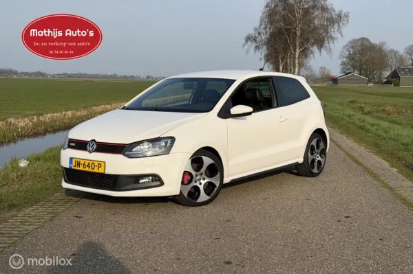 Volkswagen Polo (2011) — foto 1