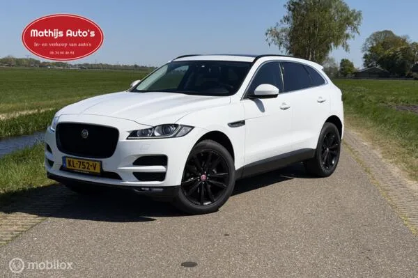 Jaguar F-Pace (2016) — foto 1