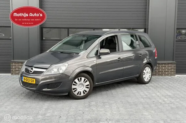 Opel Zafira (2013) — foto 1