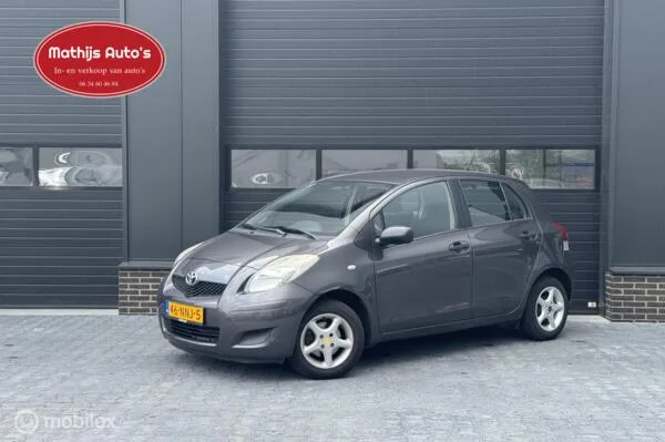 Toyota Yaris (2010) — foto 1