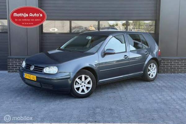 Volkswagen Golf (2003) — foto 1