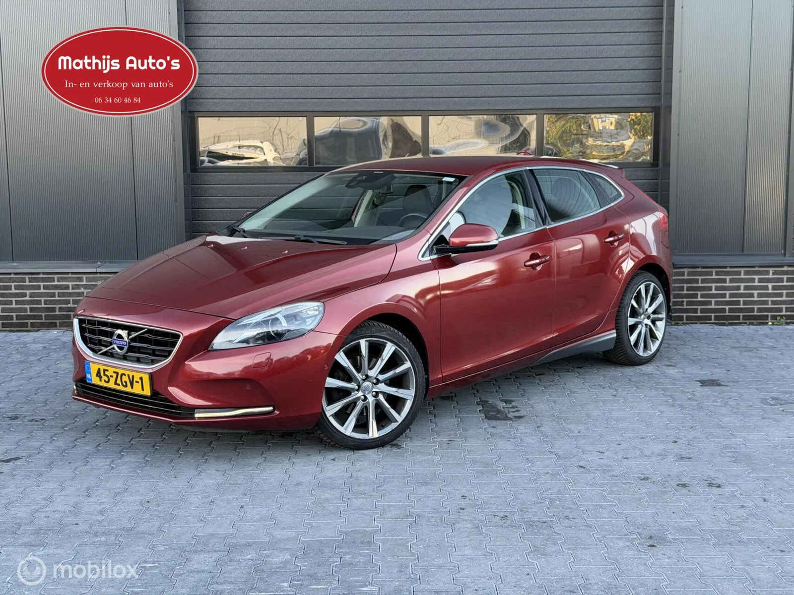 Volvo V40 (2012) — foto 1