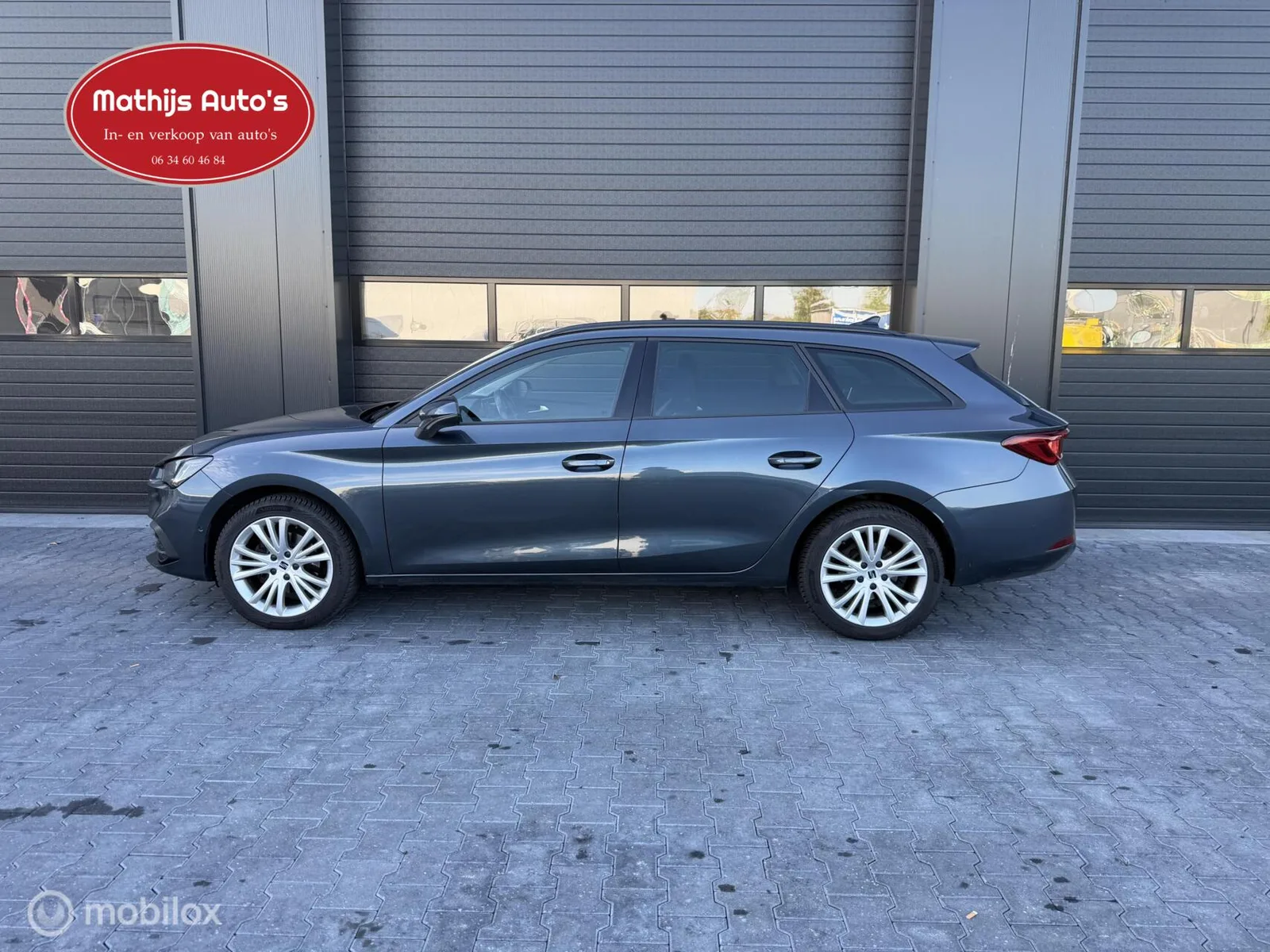 SEAT Leon Sportstourer (2021) — foto 1
