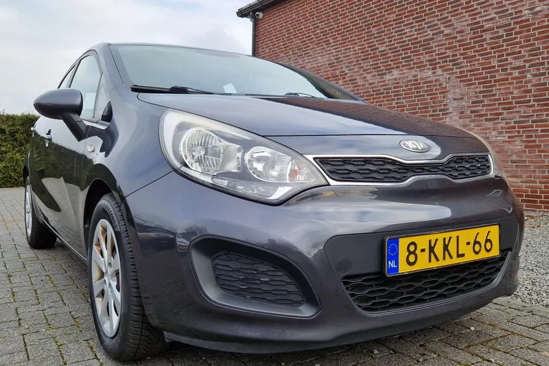 Kia Rio (2013)