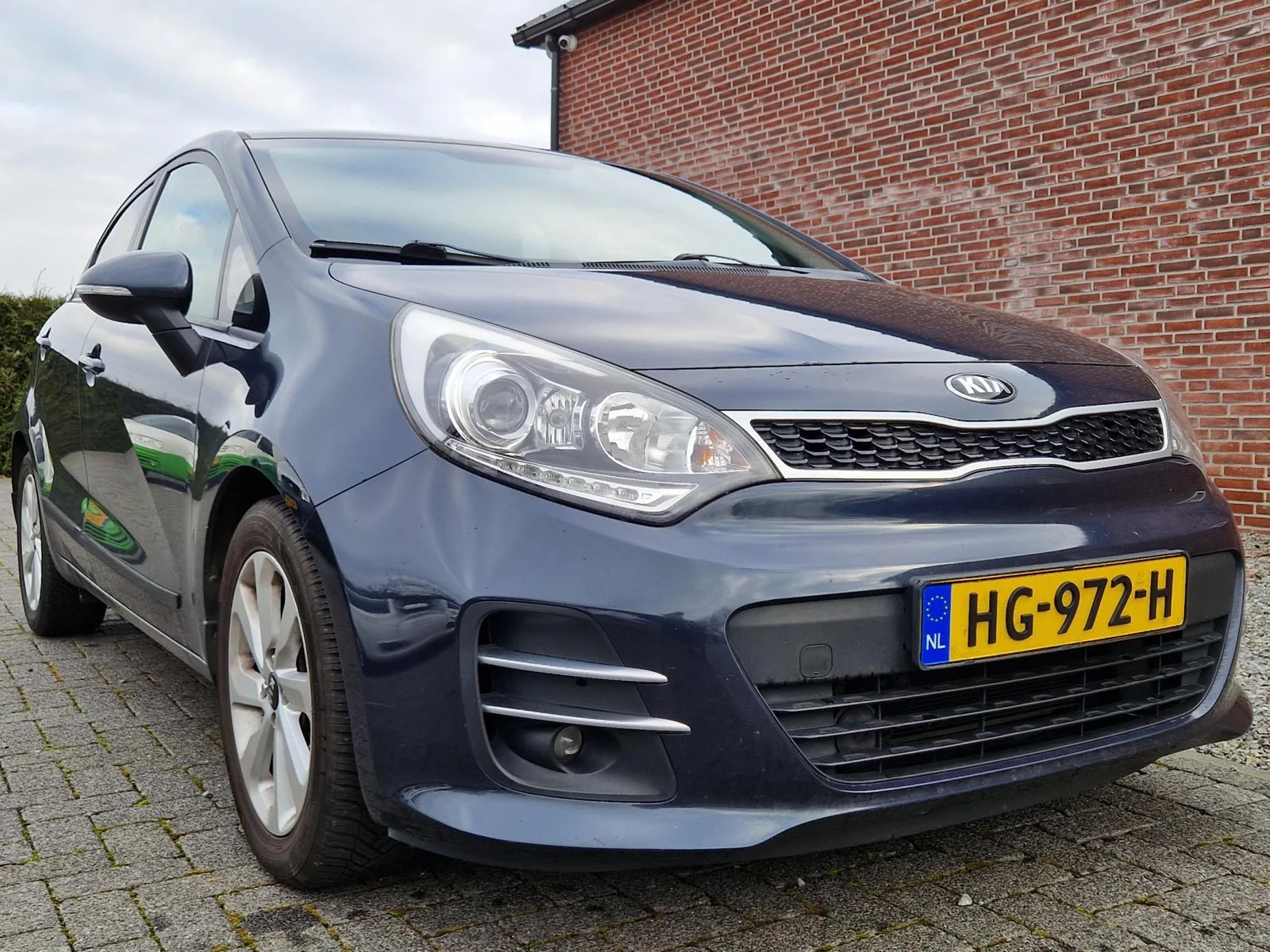 Kia Rio (2015) — foto 1