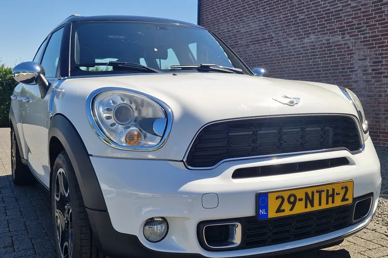 MINI Countryman (2010)