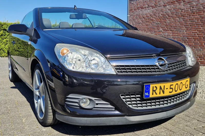 Opel Astra Twin Top (2008)