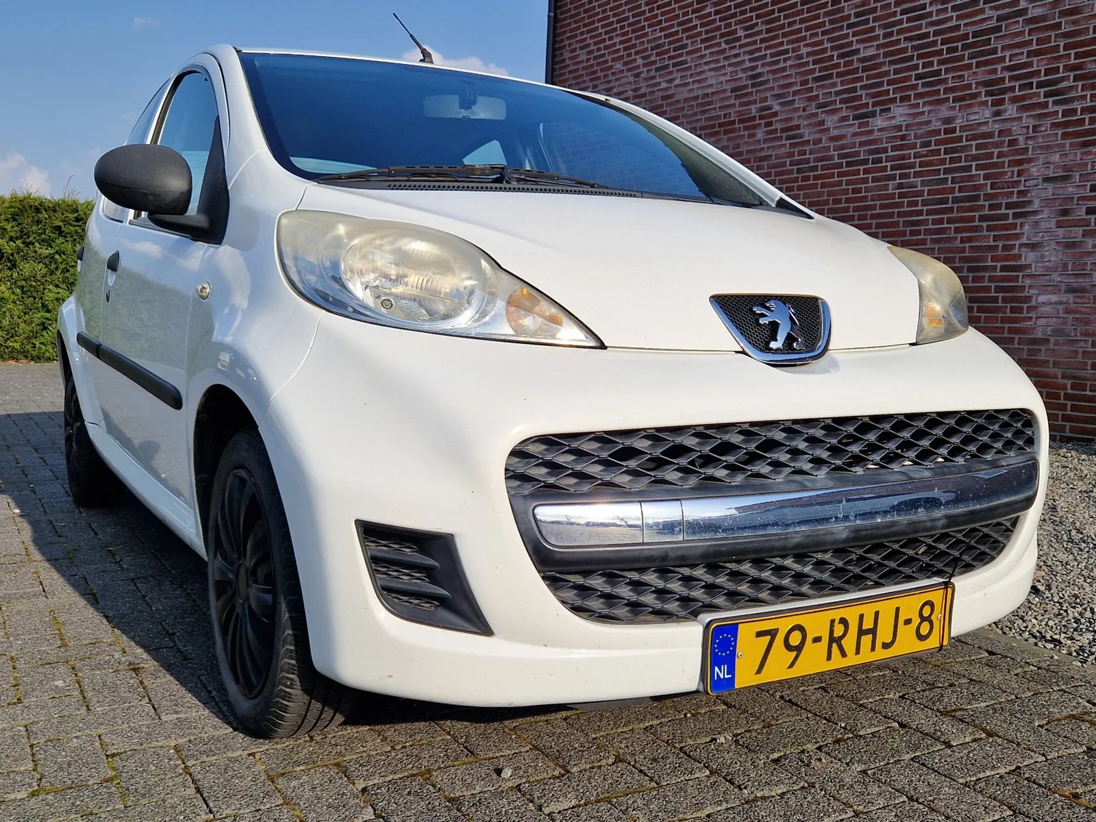 Peugeot 107 (2011) — foto 1