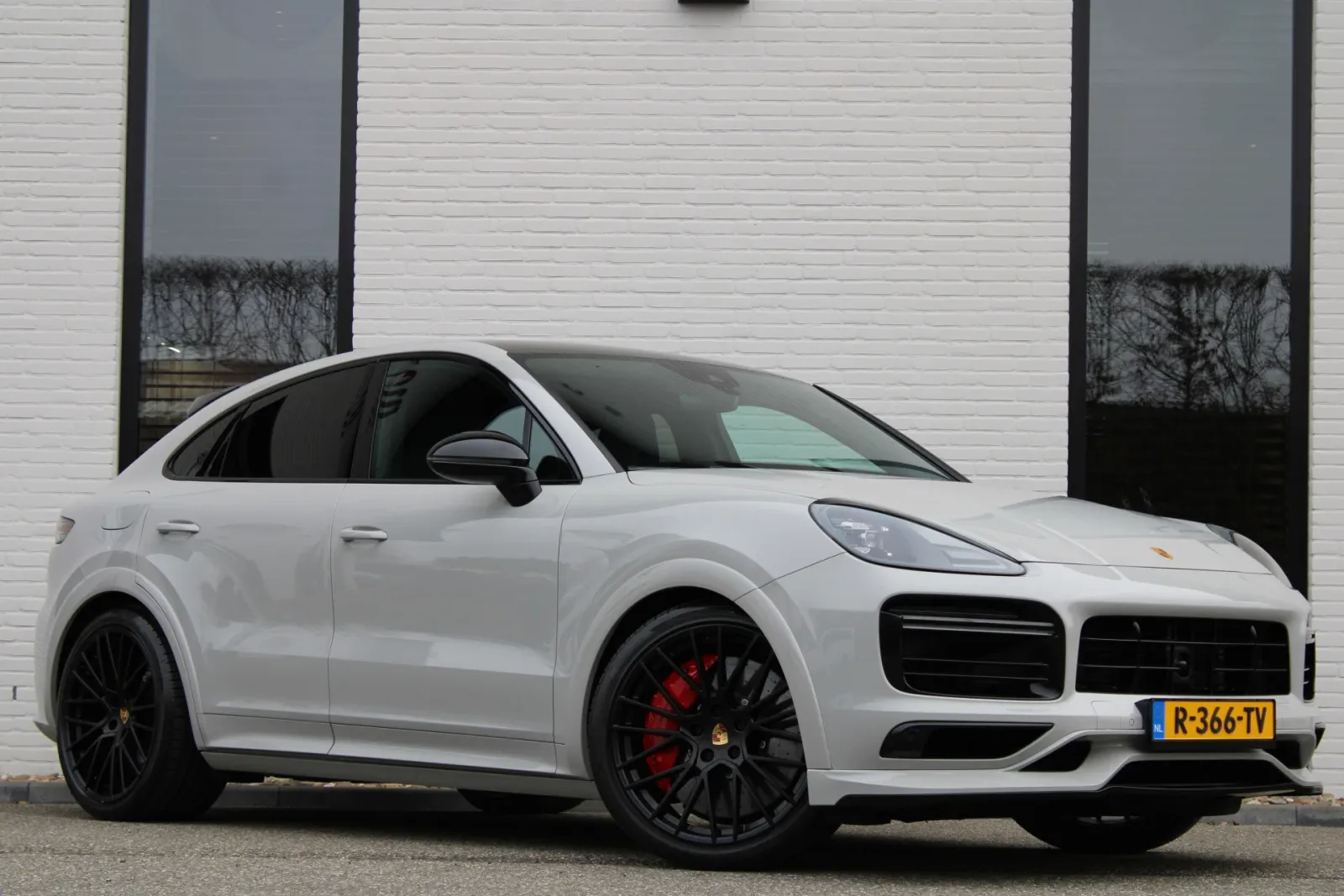 Porsche Cayenne (2022) — foto 1