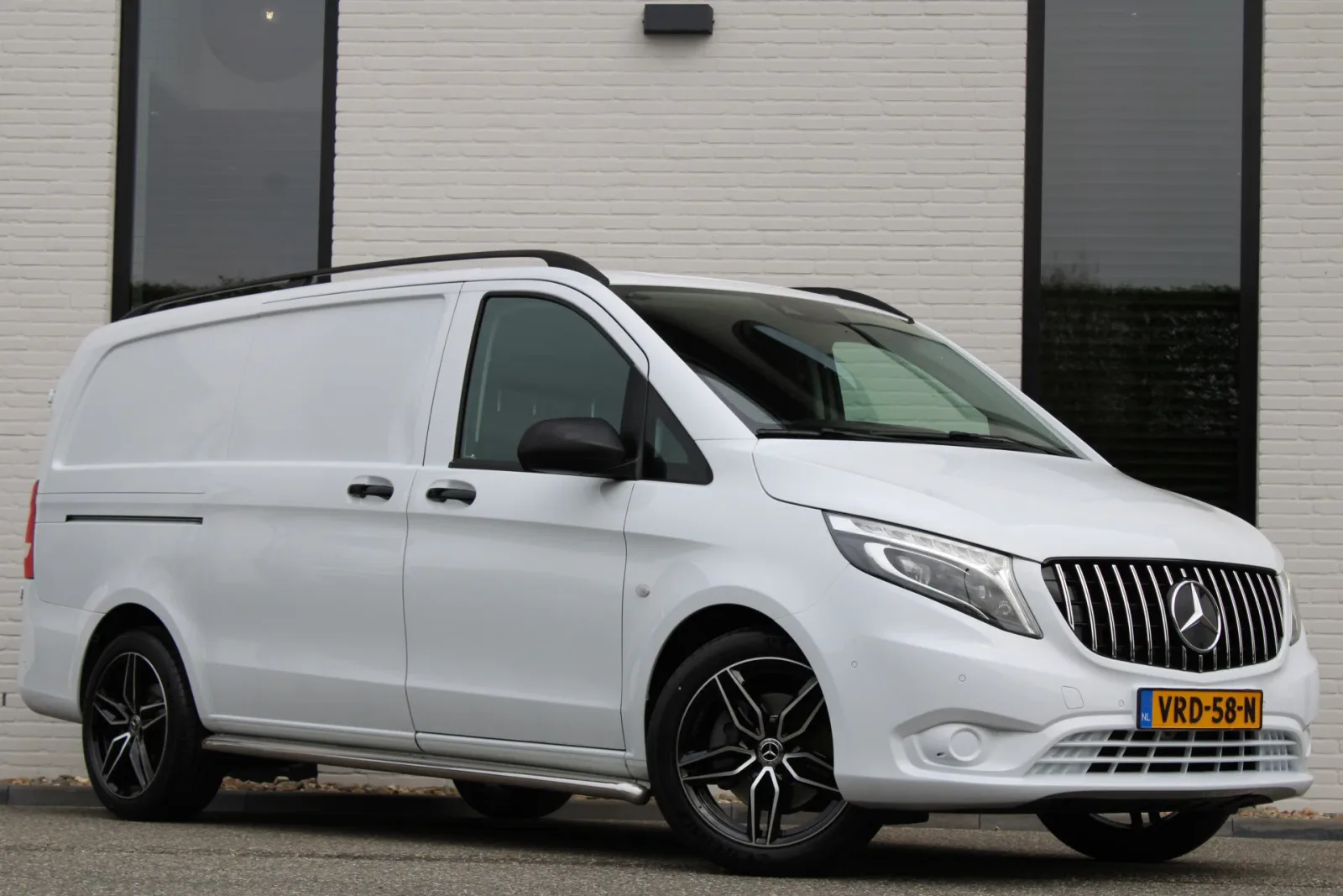 Mercedes-Benz Vito (2022) — foto 1