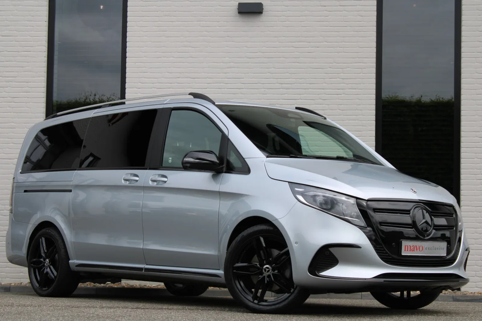 Mercedes-Benz EQV (2025) — foto 1