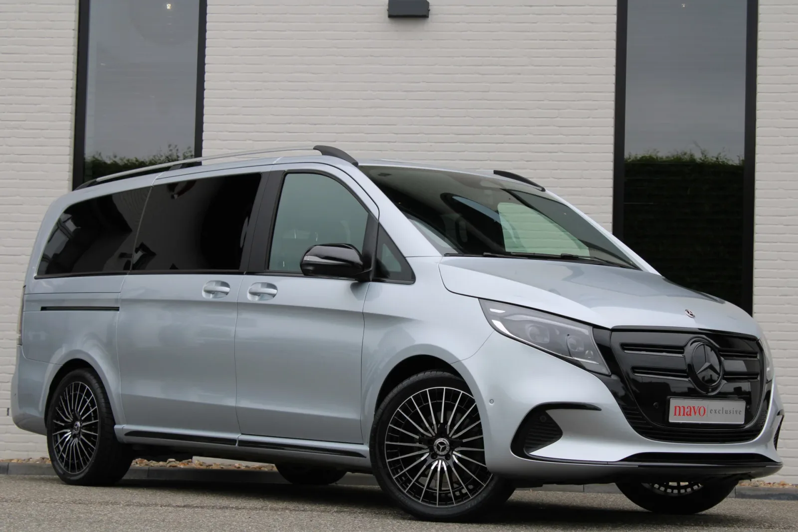 Mercedes-Benz EQV (2025) — foto 1