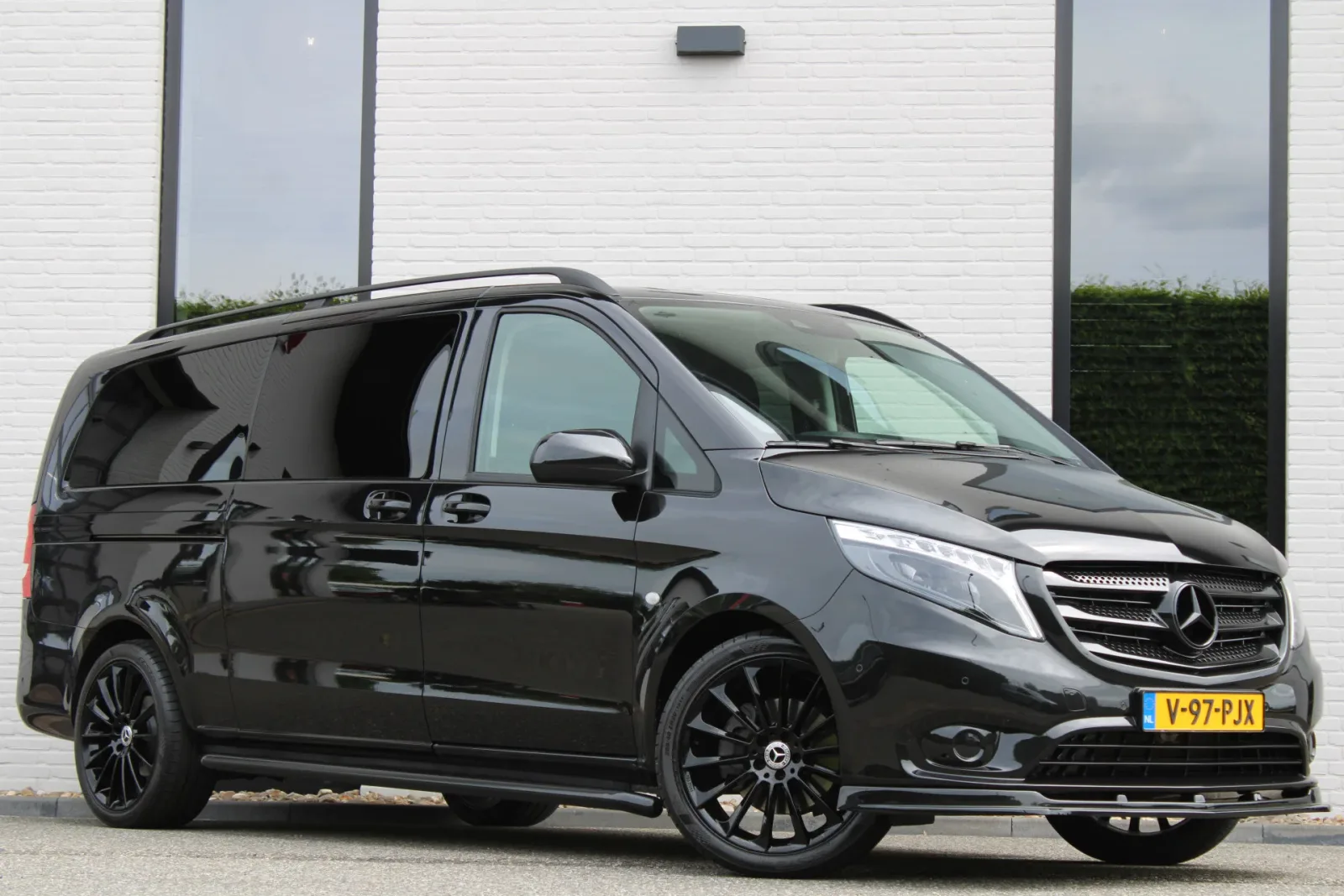 Mercedes-Benz Vito (2023) — foto 1
