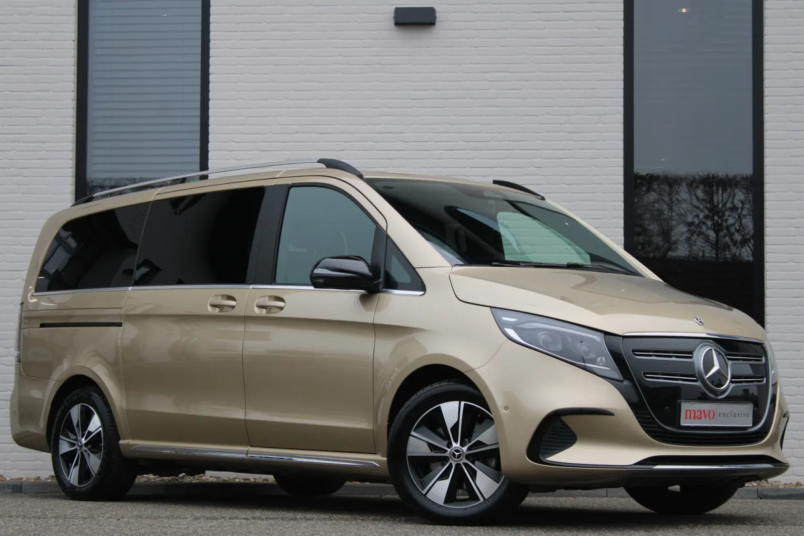 Mercedes-Benz EQV (2024) — foto 1