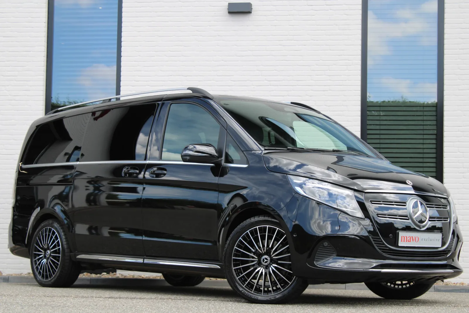 Mercedes-Benz EQV (2024) — foto 1