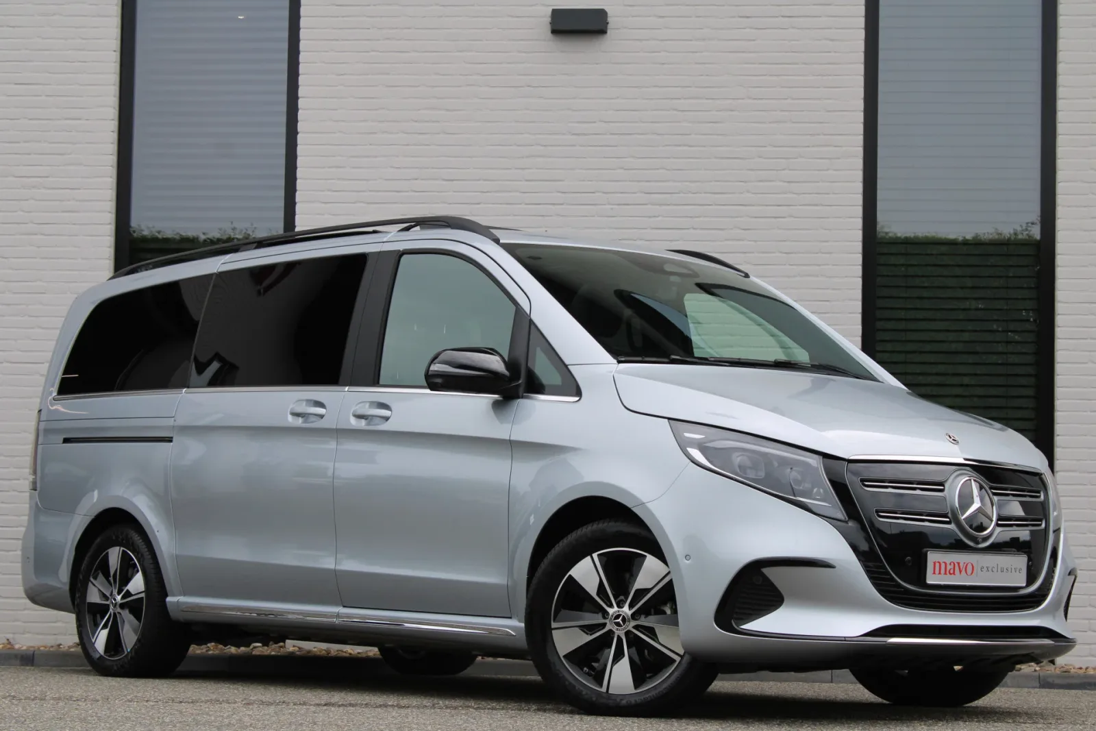 Mercedes-Benz EQV (2025) — foto 1