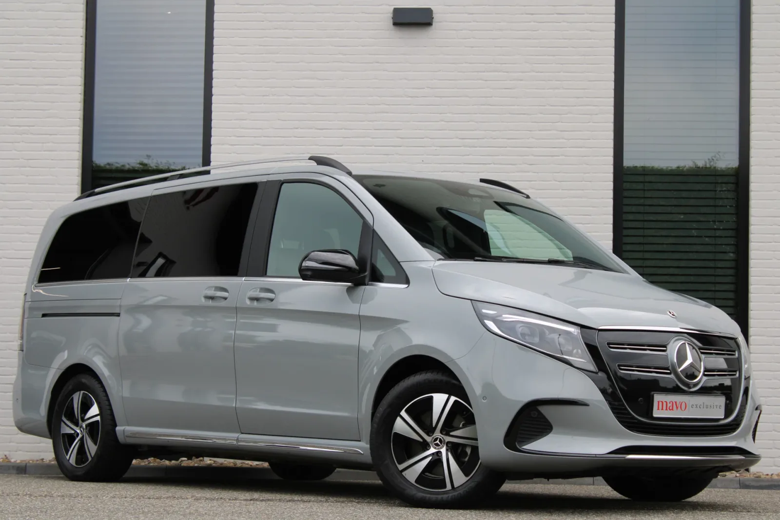 Mercedes-Benz EQV (2025) — foto 1
