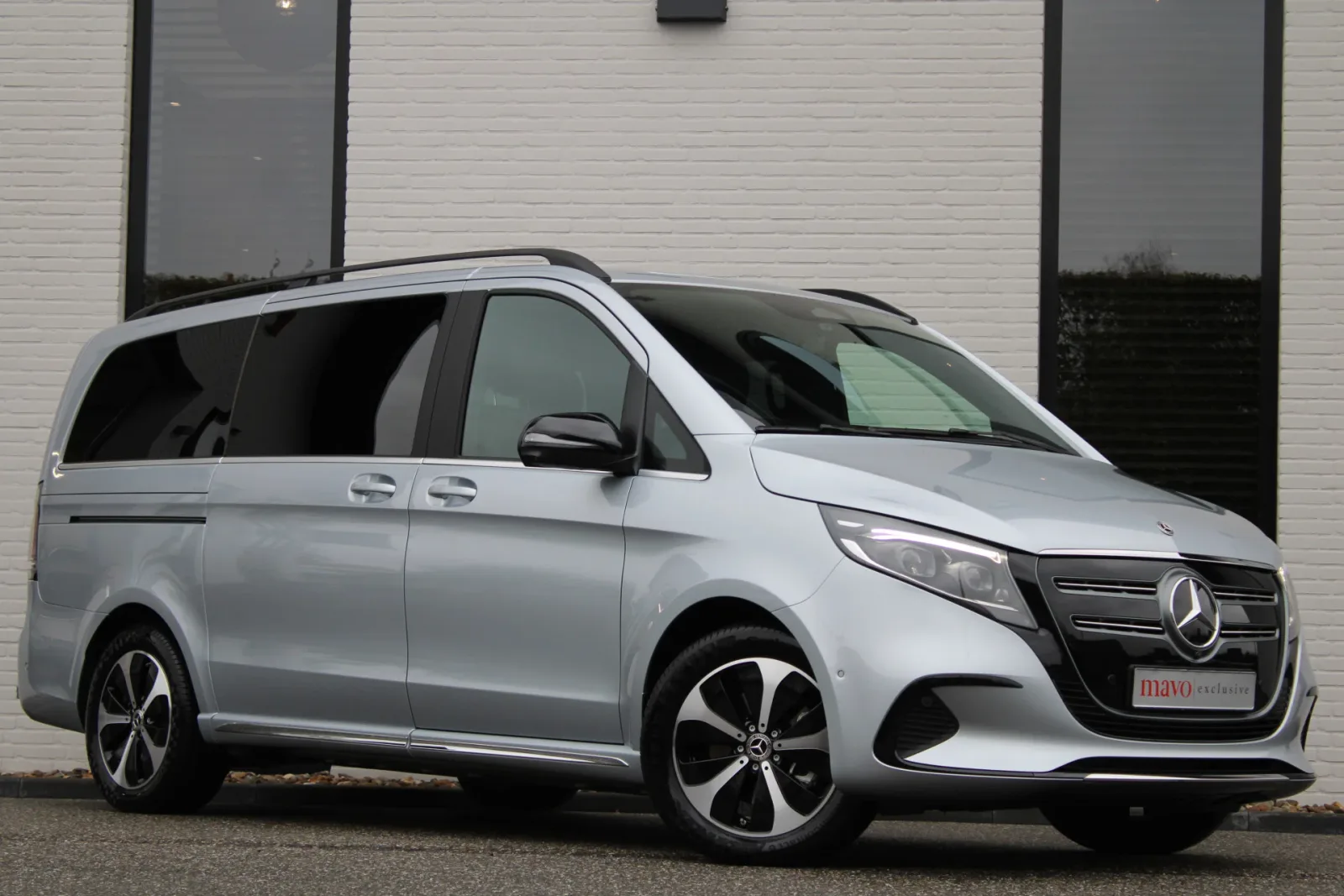 Mercedes-Benz EQV (2024) — foto 1