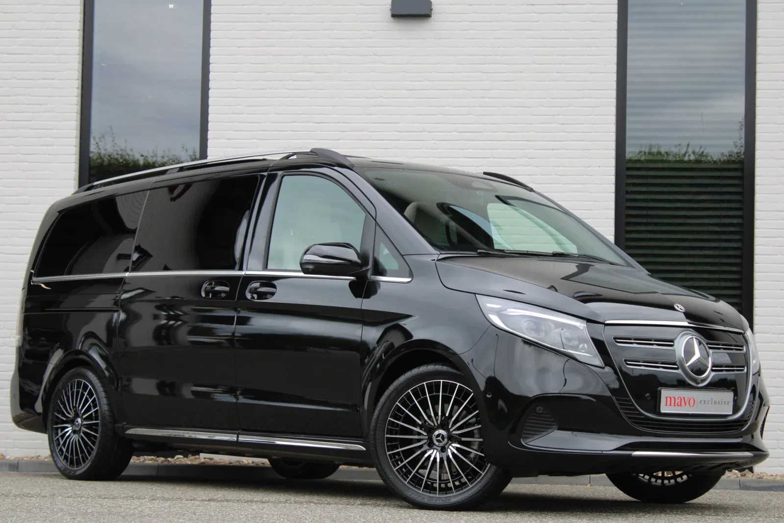 Mercedes-Benz EQV (2025) — foto 1
