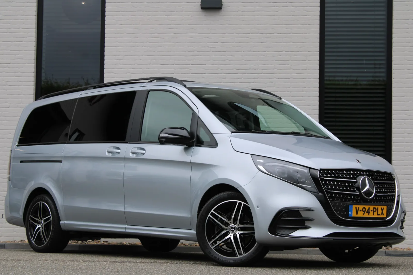Mercedes-Benz V-Klasse (2024) — foto 1