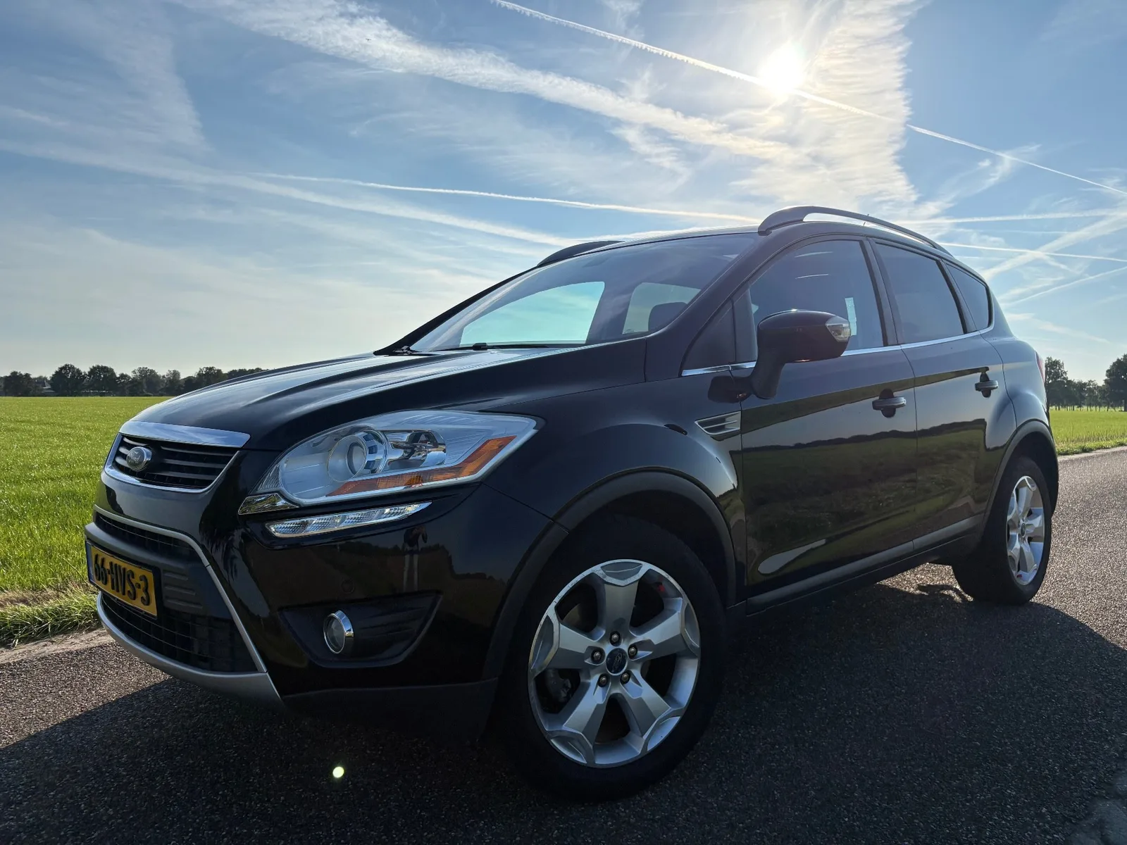 Ford Kuga (2009) — foto 1