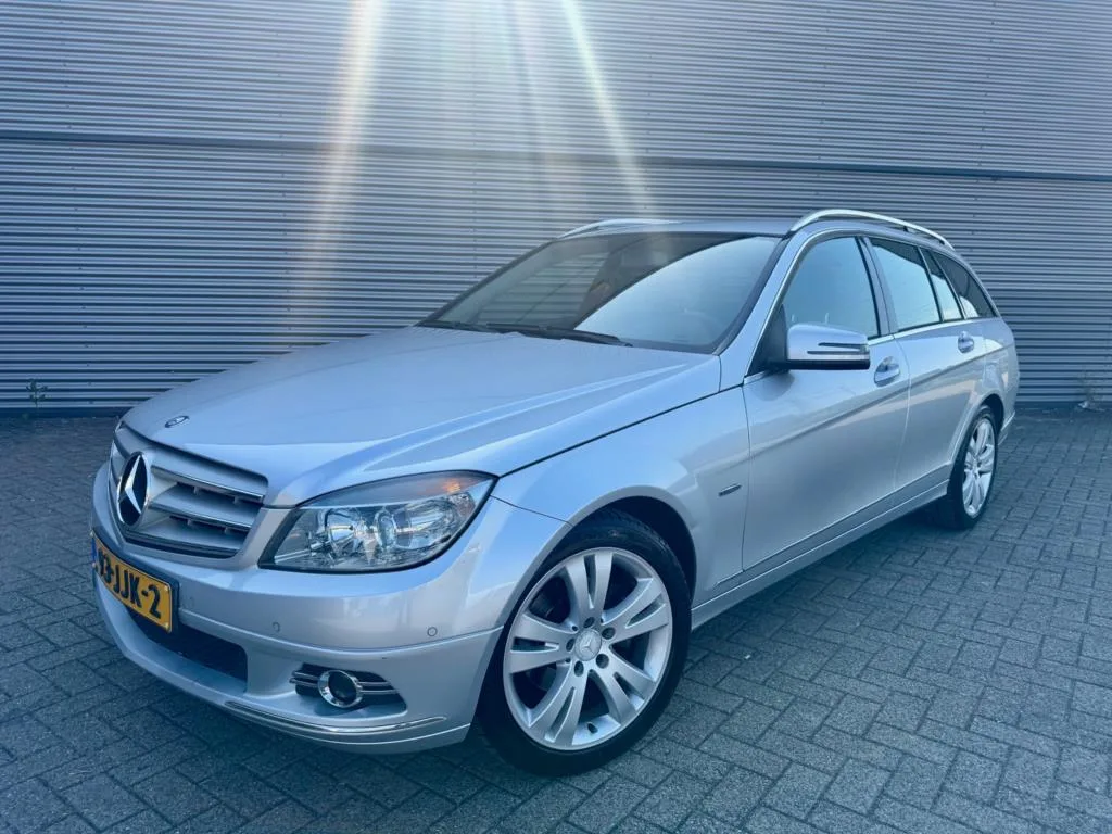 Mercedes-Benz C-Klasse (2009) — foto 1