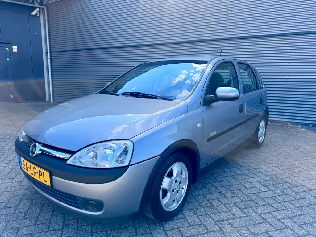 Opel Corsa (2002) — foto 1