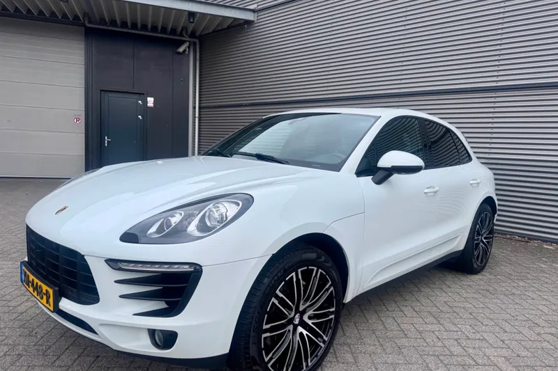 Porsche Macan (2015)