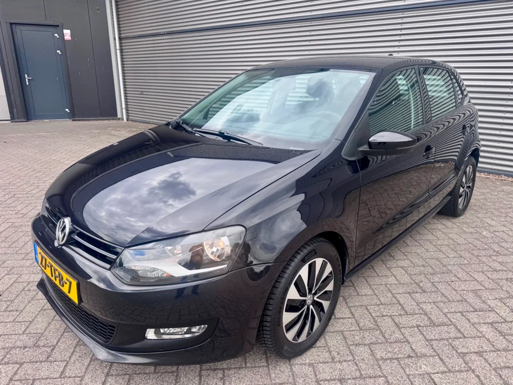 Volkswagen Polo (2012) — foto 1