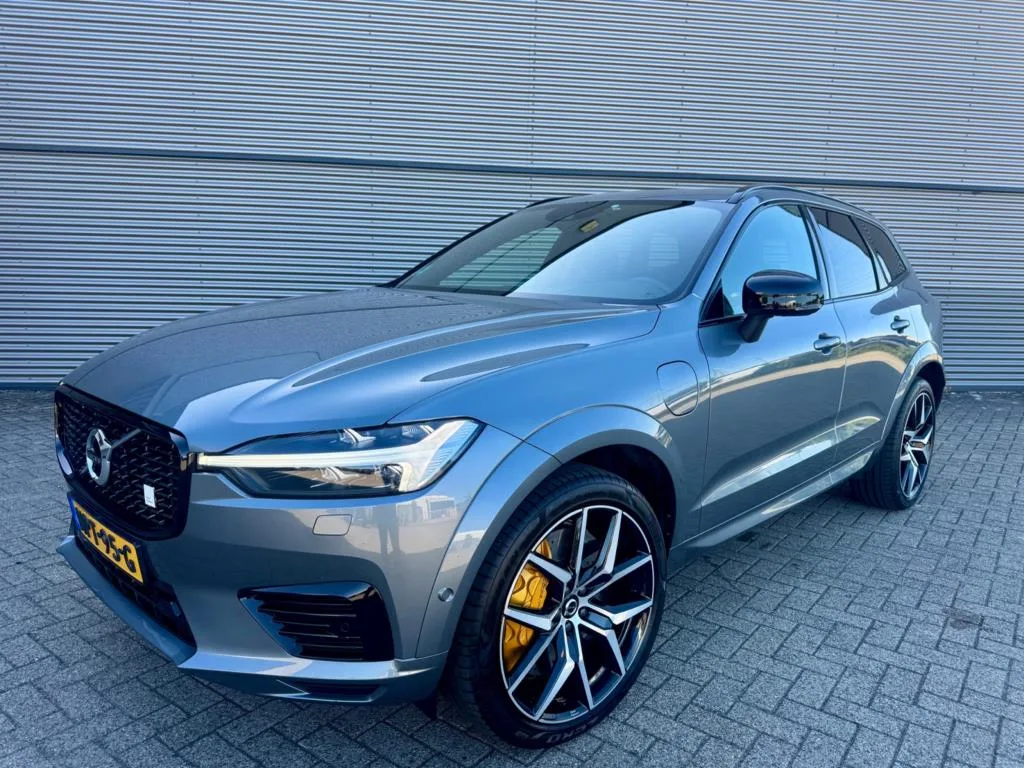 Volvo XC60 (2021) — foto 1