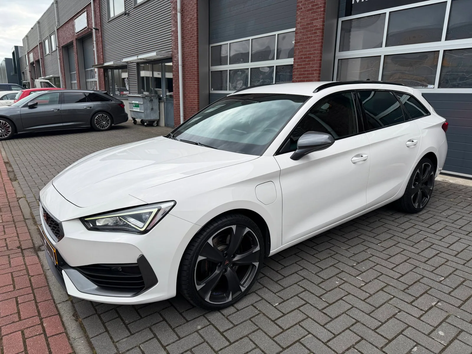 CUPRA Leon Sportstourer (2021) — foto 1