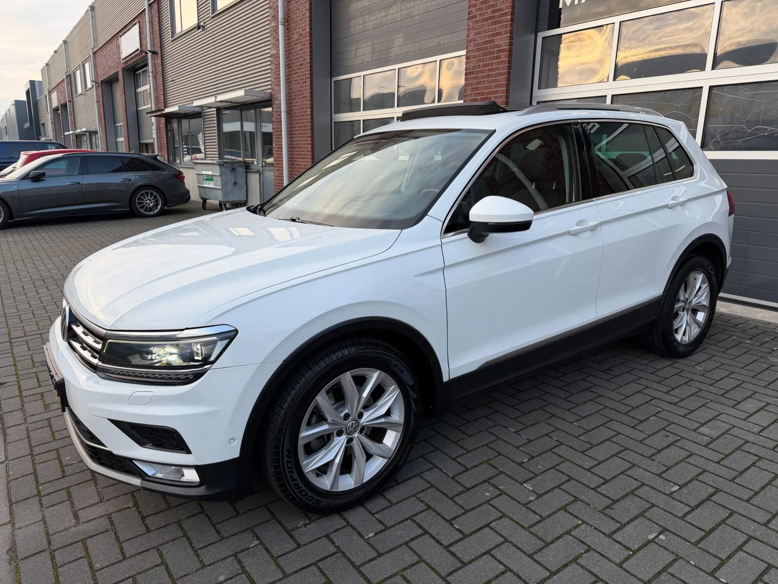 Volkswagen Tiguan (2017) — foto 1