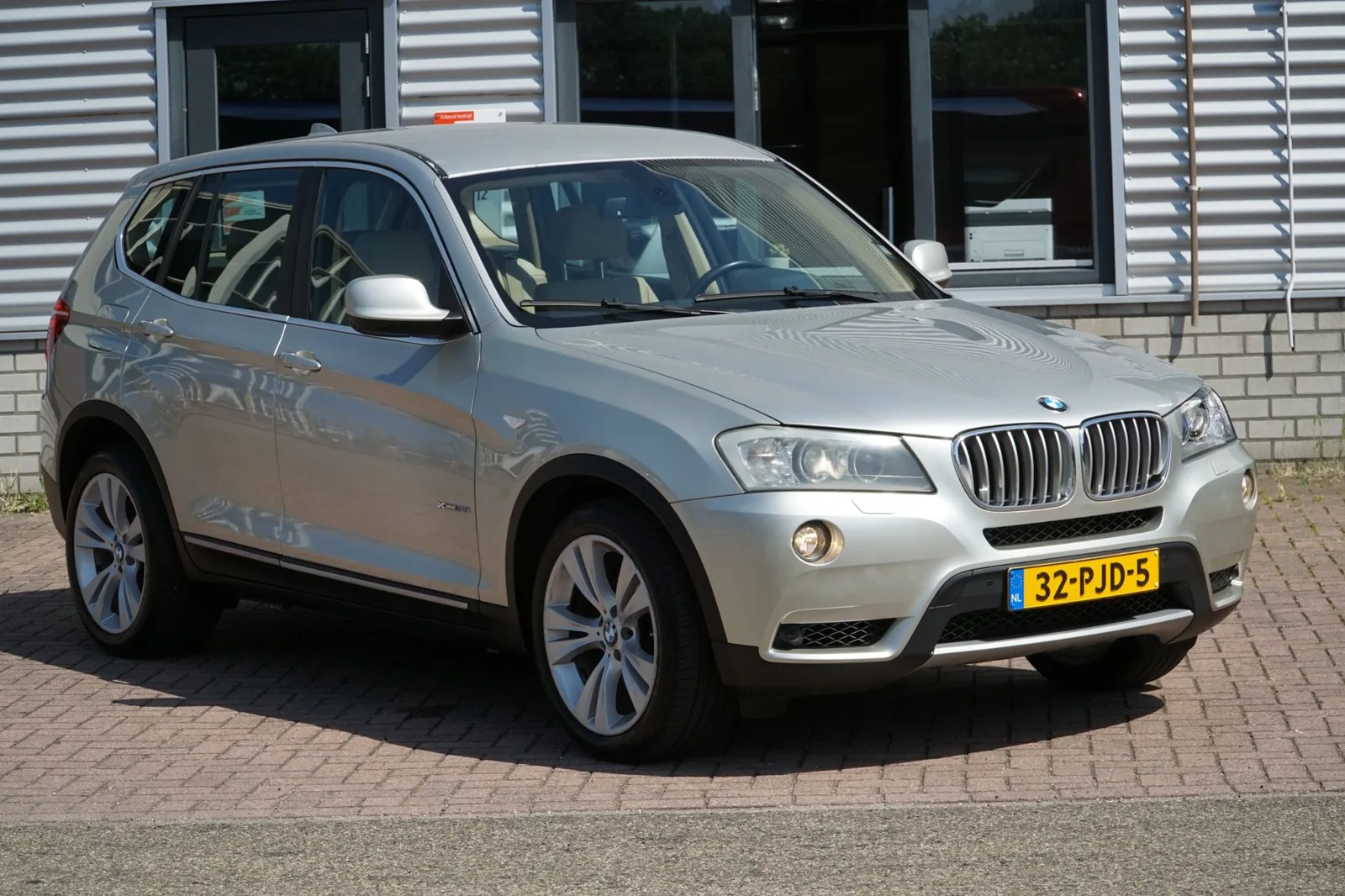 BMW X3 (2011) — foto 1
