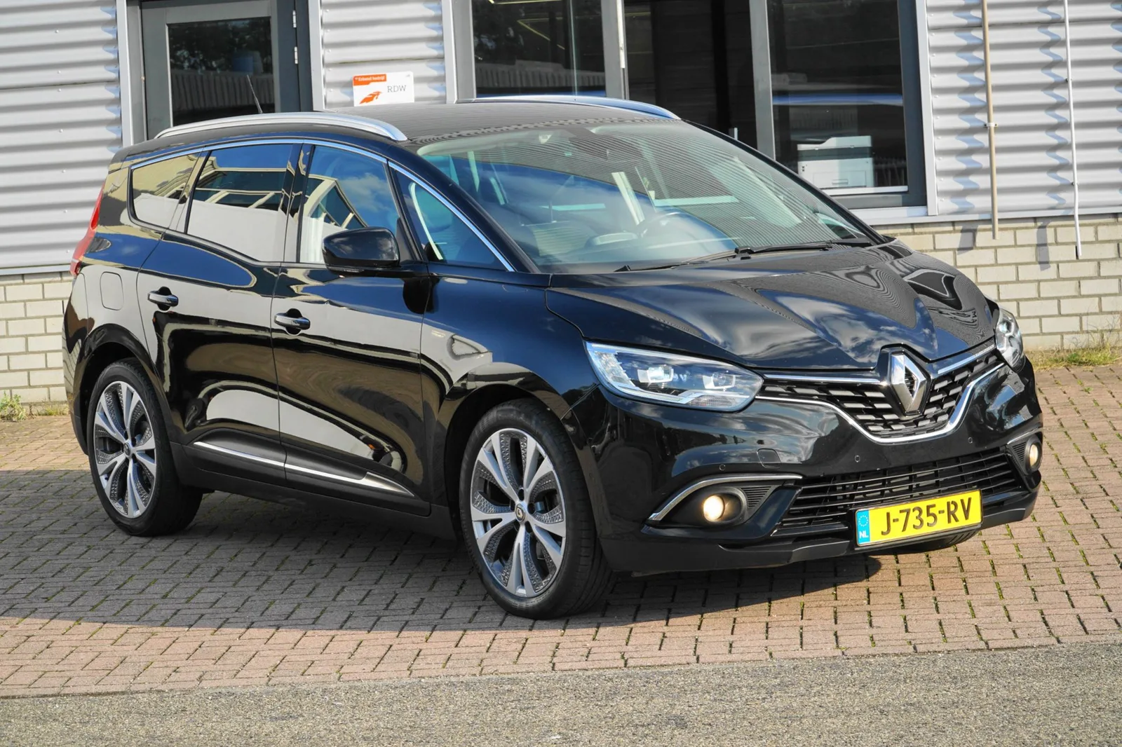 Renault Grand Scénic (2018) — foto 1
