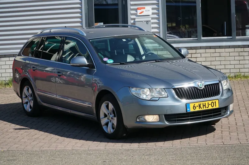 Škoda Superb (2013)