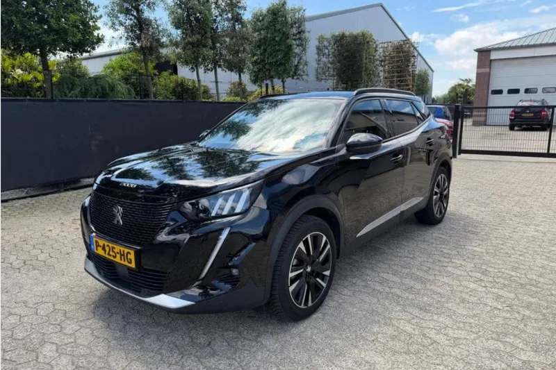 Peugeot e-2008 (2022)