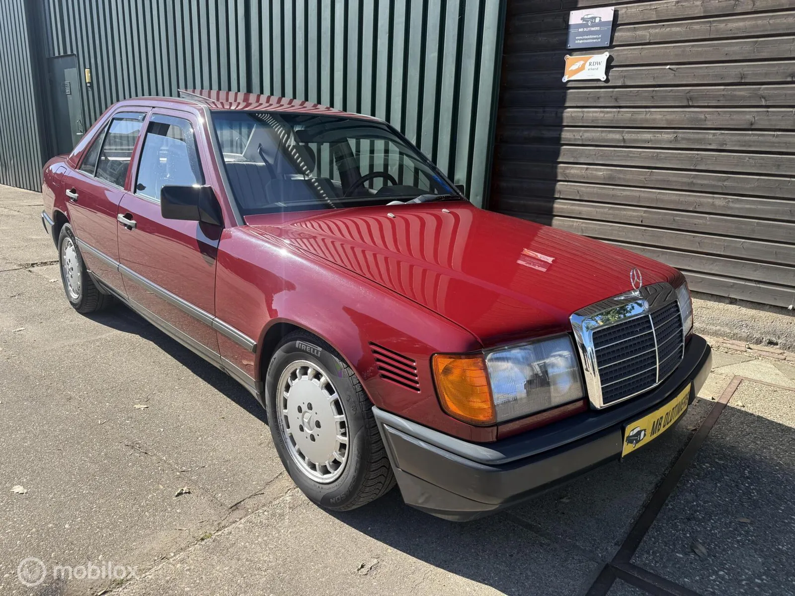 Mercedes-Benz 300-Serie (1986) — foto 1